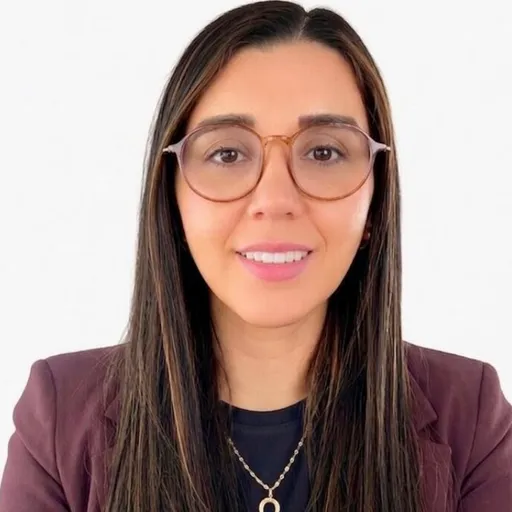 cMaster Erica Yovaira Cernas Arce